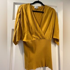 CARMEN MARC VALVO gold top